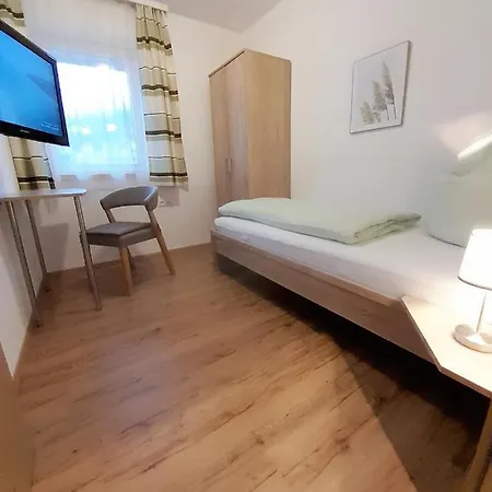 Lisa Apartament *